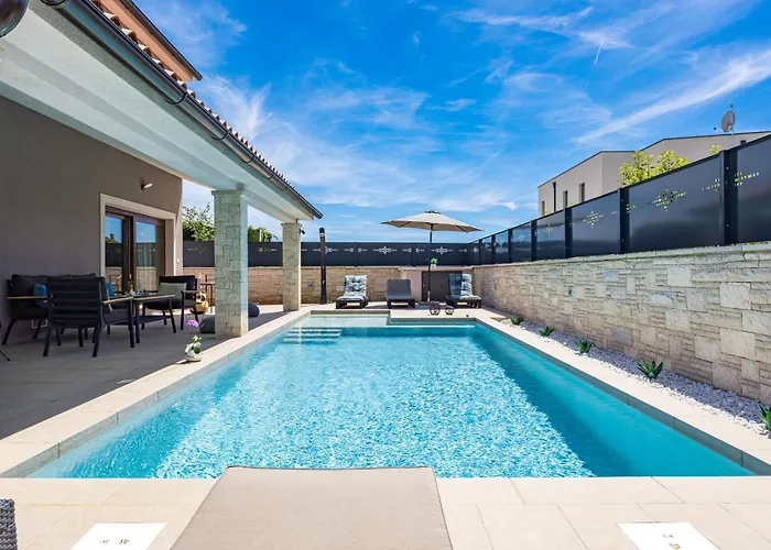 Roma Villa